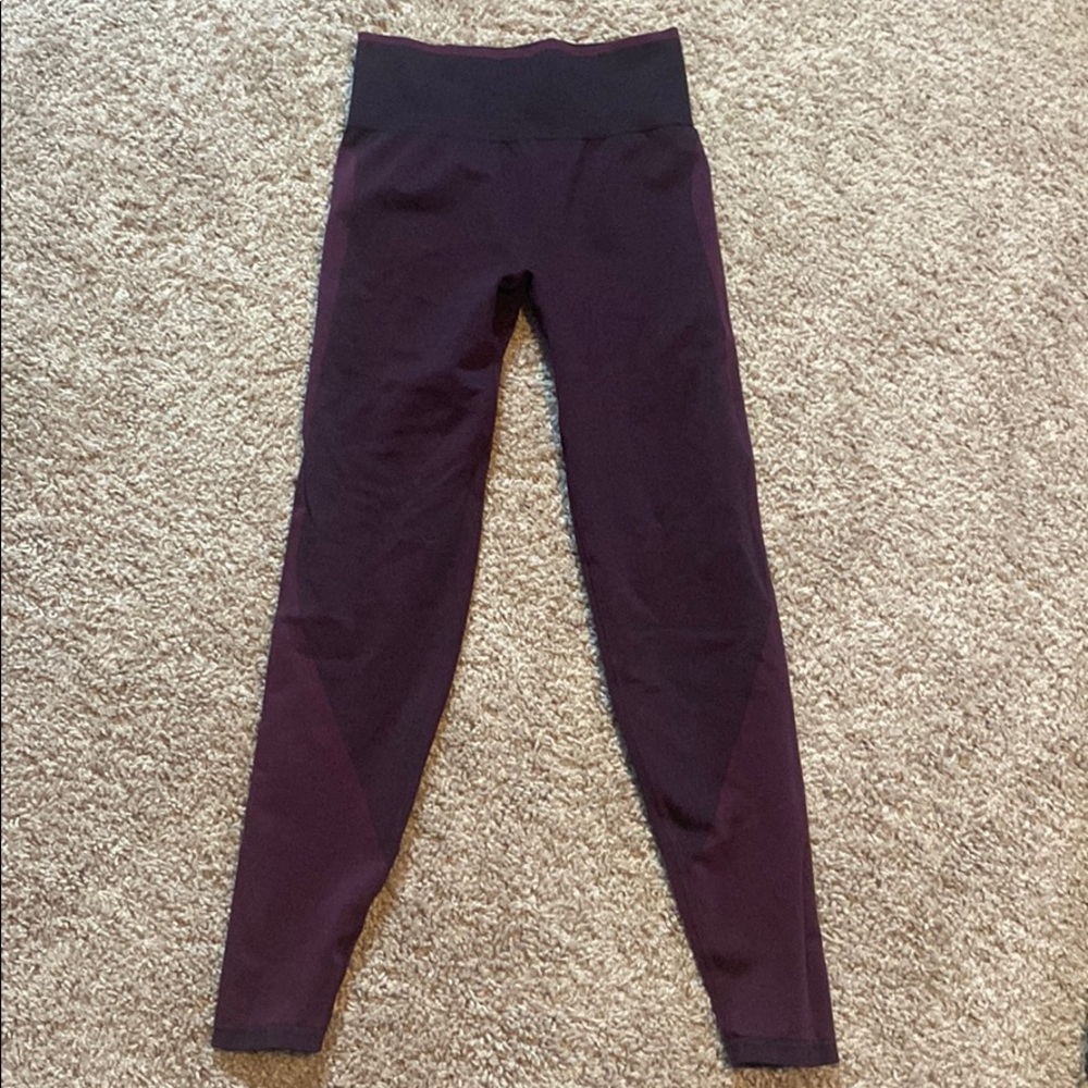 Victoria’s Secret pink legging